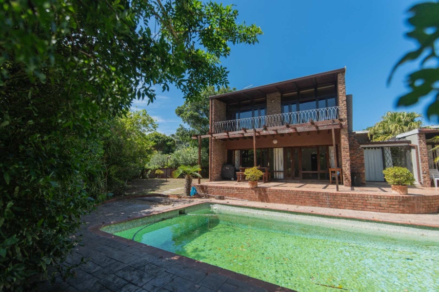 8 Bedroom Property for Sale in Summerstrand Eastern Cape
